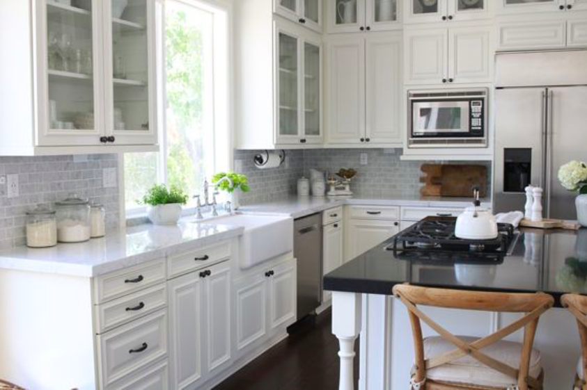 Benjamin Moore white dove kitchen cabinets