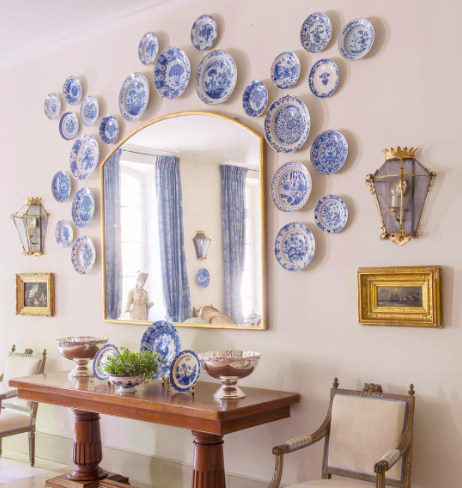 entryway blue and white plates